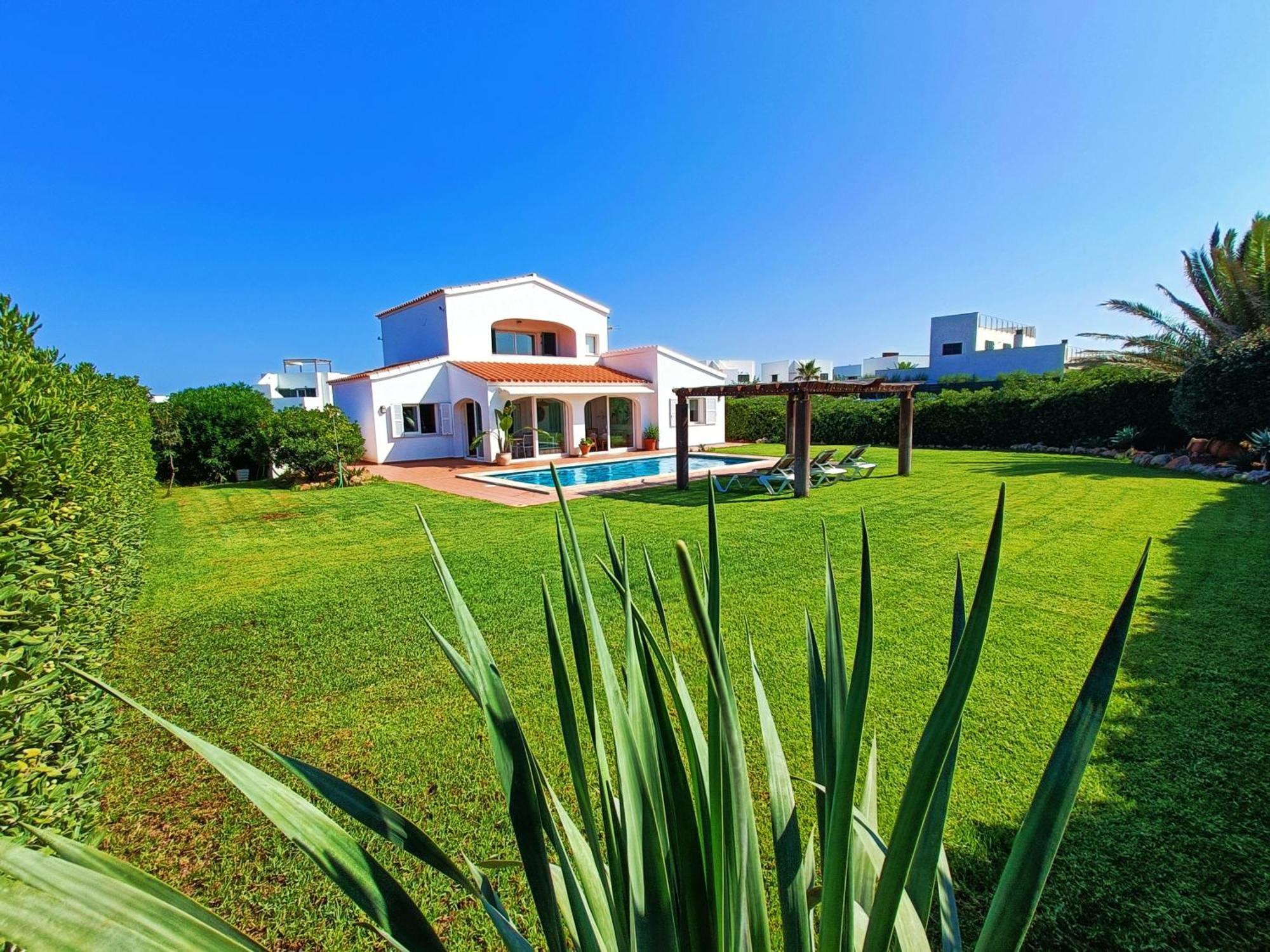 Villa Vega Relax En El Paraiso Es Mercadal Eksteriør billede